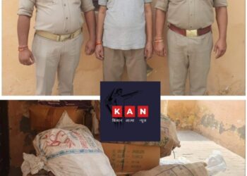 आज दिनांक 13-10-2023    हापुड़ पुलिस द्वारा जनपद में अपराध की रोकथाम एवं पटाखे/विस्फोटक पदार्थ बनाने/बेचने वालों के विरूद्ध चलाए जा रहे अभियान