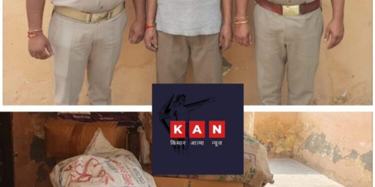 आज दिनांक 13-10-2023    हापुड़ पुलिस द्वारा जनपद में अपराध की रोकथाम एवं पटाखे/विस्फोटक पदार्थ बनाने/बेचने वालों के विरूद्ध चलाए जा रहे अभियान