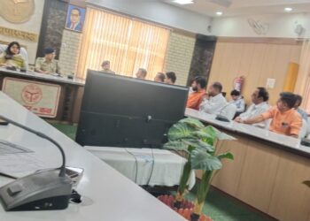 डीएम व एसपी की अध्यक्षता में नवरात्रि/दशहरा त्योहार को शांतिपूर्ण तरीके से मनाये जाने के दृष्टिगत बैठक हुई आयोजित।