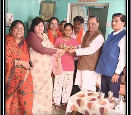 भाजपा व्यापार प्रकोष्ठ के प्रदेश अध्यक्ष दीक्षा जिंदल के निवास पहुंचे!