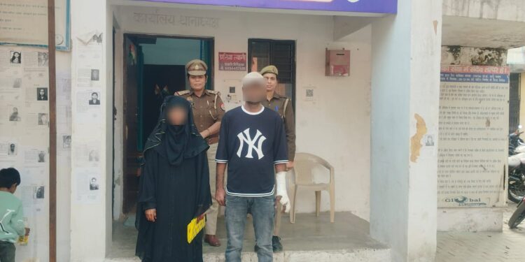 श्रीमान पुलिस अधीक्षक महोदय काउंसलिंग कर टूट रहे एक परिवार को पुनः मिलवाया।